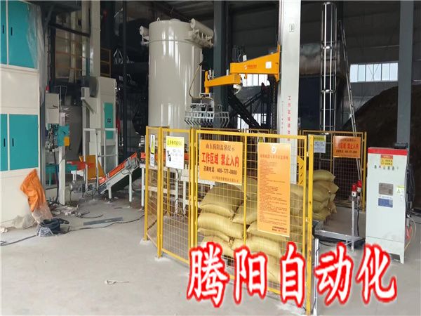 想要投資低還要實現(xiàn)自動化就用立柱碼垛機(jī)